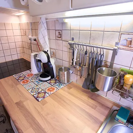 Comfortable 2br Garden With Ac & Free Parking Apartment